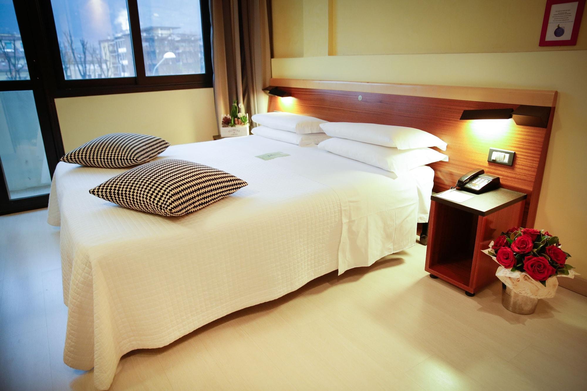 Art Hotel Milano Prato  Ngoại thất bức ảnh